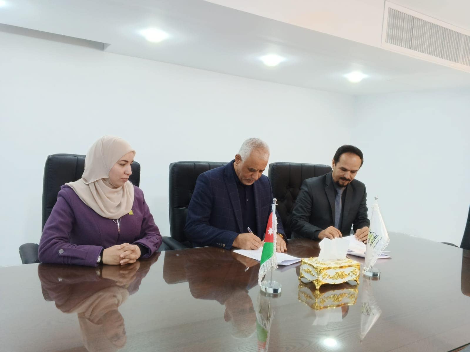 Almotahida Education and Omareyah Schools Sign Agreement to Launch Arabic Language Learning Programs